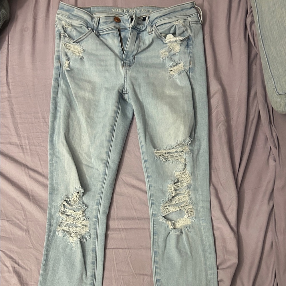 American Eagle Outfitters Light Blue Distressed Jegging
